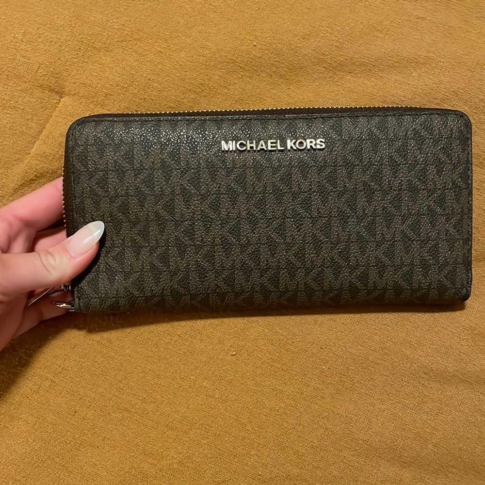 Michael Kors wallet